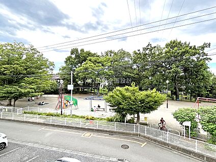 本村公園 約500ｍ(徒歩7分)