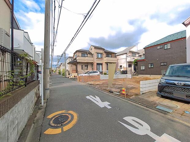 【前面道路含む現地写真】
気になった物件すぐにご見学対応させていただきます♪平日・お仕事帰りなど、いつでもご案内可能です♪周辺環境と併せて、実際に現地をご確認ください♪