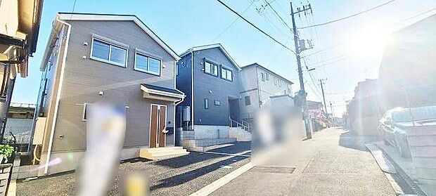 【前面道路含む現地写真】
ＪＲ中央線「三鷹」駅までバスで25分「晃華学園東」停歩7分♪
京王線「つつじヶ丘」駅まで徒歩19分♪
現地をご覧いただきながら、住まいの夢をお聞かせください！