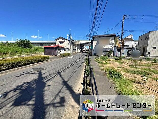 【現地外観写真】※2号棟
気になった物件すぐにご見学対応させていただきます♪平日・お仕事帰りなど、いつでもご案内可能です♪周辺環境と併せて、実際に現地をご確認ください♪