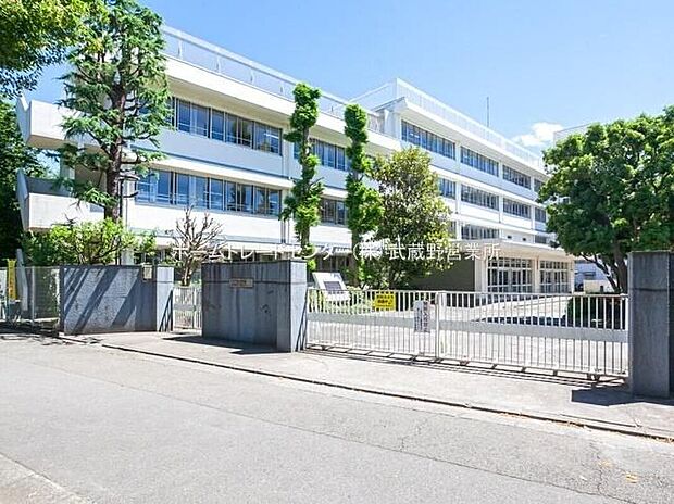 府中市立四谷小学校(約400m)