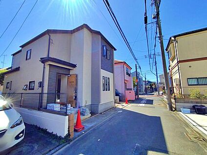 【前面道路含む現地写真】