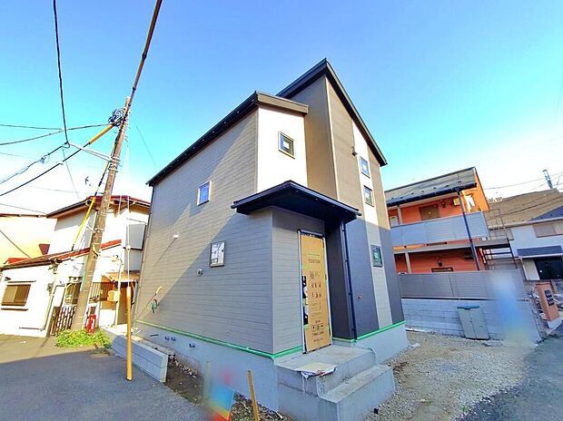 【【現地外観写真】】住宅性能評価で耐震等級3(最高等級)を取得!お客様を守る大切な住宅だからこそ、第三者の検査を受けて安心して住んでいただける住宅をご案内させて頂きます。