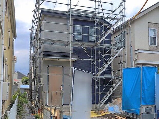 【現地外観写真】ＪＲ南武線「谷保」駅まで徒歩10分♪
住環境良好な人気の低層住居専用地域に立地しております。守られた環境は、お子様との暮らしにもおすすめです。