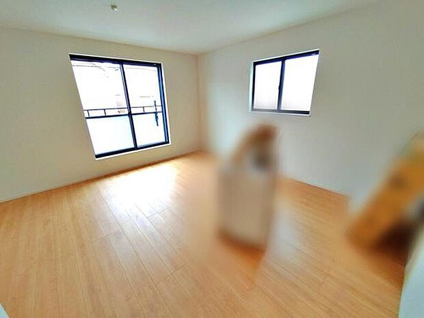 【~Living Room~E号棟】2階リビングは陽当たり・風通し共に良好で、ご家族みんなで過ごす空間をより居心地良くしてくれます。