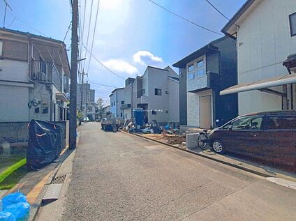 【前面道路含む現地写真】