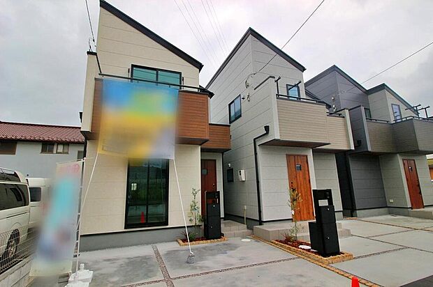 【現地外観写真】ひとたび扉を開けばそこに待っているのは上質な空間とマイホームでの新生活をイメージさせる優雅なひととき。「この家なら…」ではなく「ここに住みたい♪」と思う感動をお届けいたします。