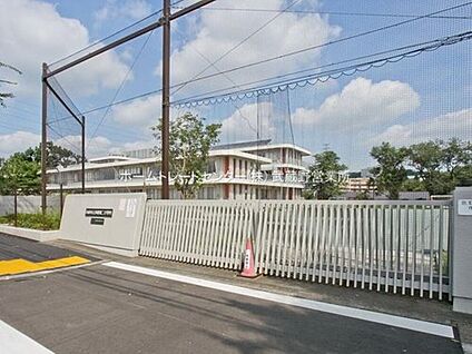多摩市立多摩第二小学校 400m (徒歩5分)