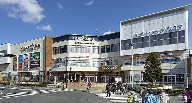 アクロスモール新鎌ヶ谷まで3100m 車で7分♪