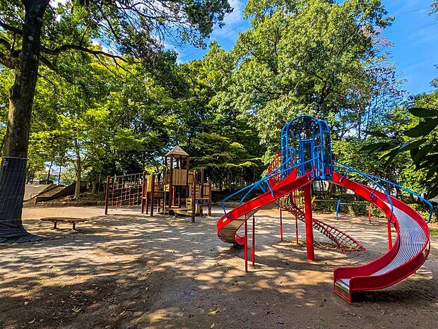 南部公園まで1200m 徒歩15分♪