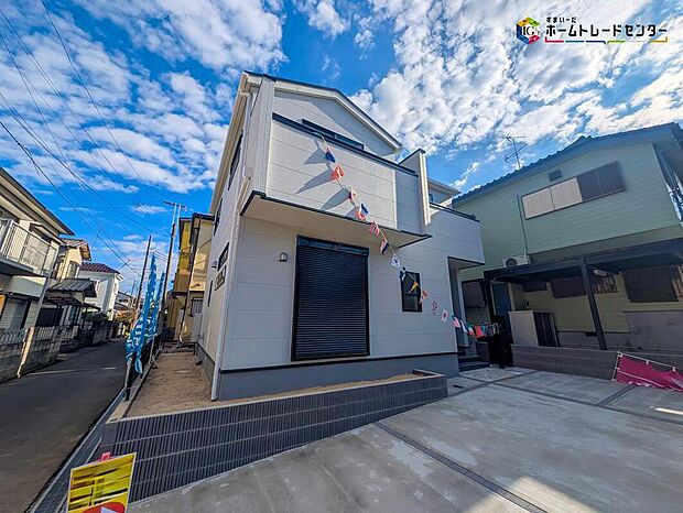 嬉しい仕様がたくさん！
角地、浴室乾燥機、水廻り集中設計、全洋室、サービスルーム、ランドリールーム、洗面室可動棚、ハイマーブルシンク、タッチレス水栓、人感センサー付きライト、駐車2台可等♪