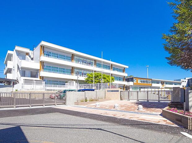 柏市立土小学校（約450m）