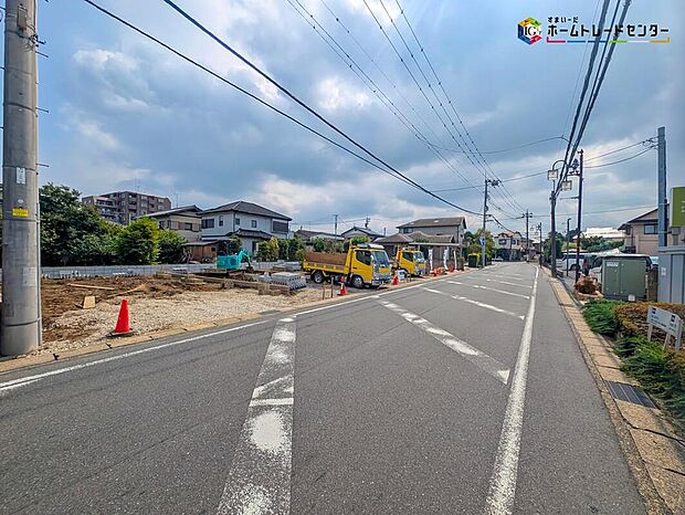 【前面道路含む現地写真】2025年12月下旬完成予定！
平日・お仕事帰りなど、いつでもご案内致します！
お気軽にお問い合わせ下さい。