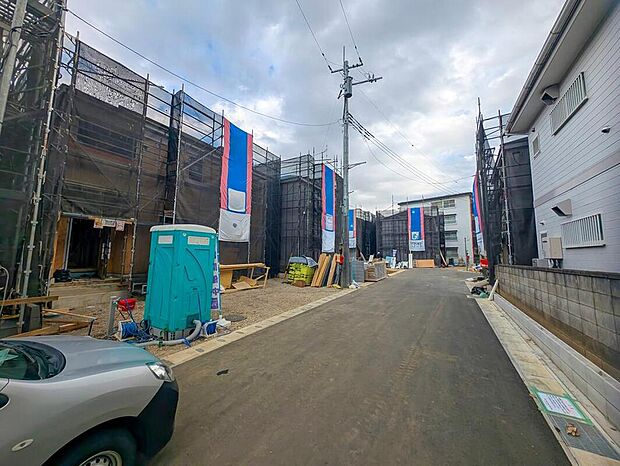 【前面道路含む現地写真】2025年12月完成予定！
平日・お仕事帰りなど、いつでもご案内致します！
お気軽にお問い合わせ下さい。