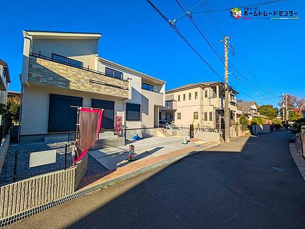 【 前面道路含む現地写真】2025年10月完成！
平日・お仕事帰りなど、いつでもご案内致します！
ご案内ご希望の際はお気軽に！