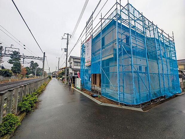 【前面道路含む現地写真】2026年1月完成予定！
平日・お仕事帰りなど、いつでもご案内致します！
お気軽にお問い合わせ下さい♪