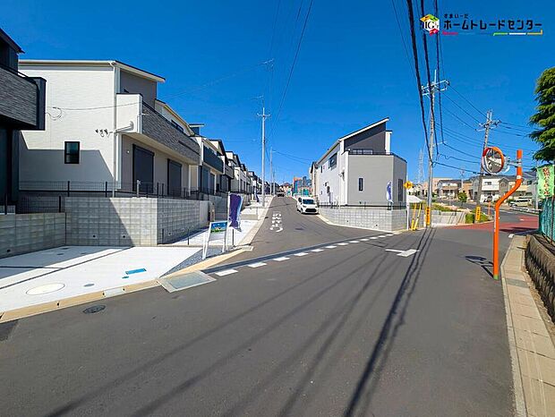 【前面道路含む現地写真】建物完成しましたので、ご予約で内見可能です♪
平日・お仕事帰りなど、いつでもご案内致します！
ご案内ご希望の際はお気軽に！