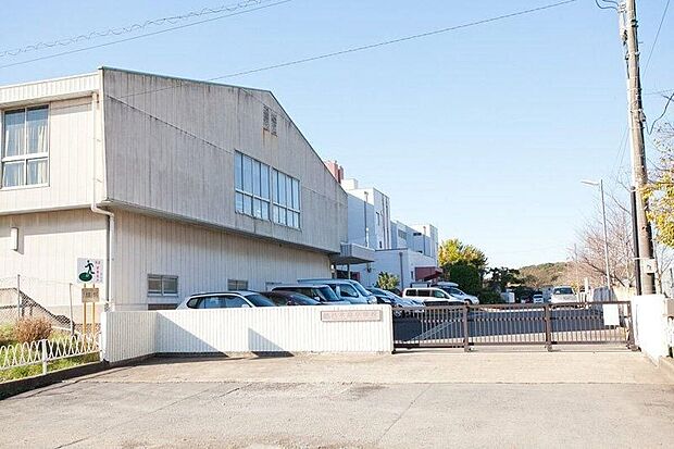 流山市立八木南小学校（約1,700m）