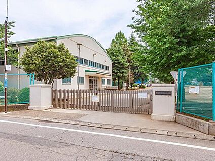 野田市立宮崎小学校 330m(徒歩5分)