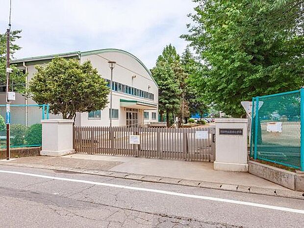 野田市立宮崎小学校(約330m)