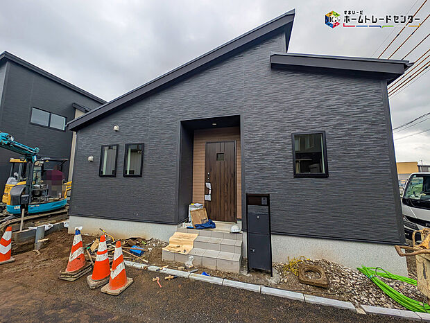 【現地外観写真】安心の「住宅性能評価」取得物件!
耐震等級3!地震に強い家!
国土交通大臣認定の第三者機関による厳重なチェックを行い、安心・安全な新築一戸建てを提供します。
