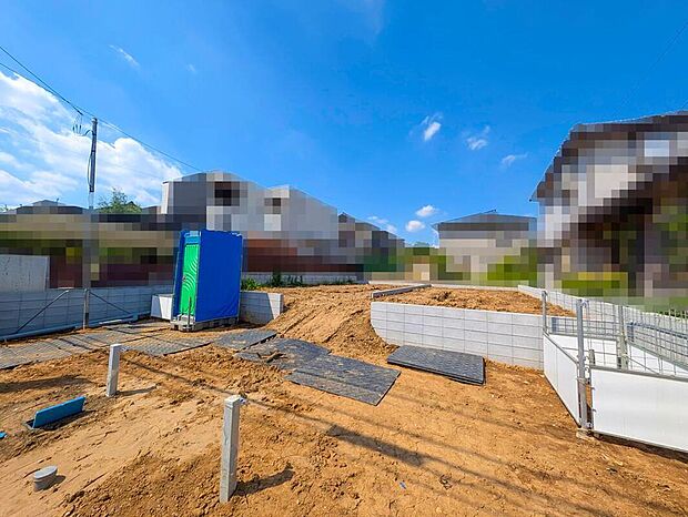 【現地外観写真】嬉しい設備仕様♪
食洗機、浴室乾燥機、全洋室、水回り集中設計、リビングイン階段、DEN、WIC、SIC、リビング収納、南面バルコニー、駐車2台可能等♪