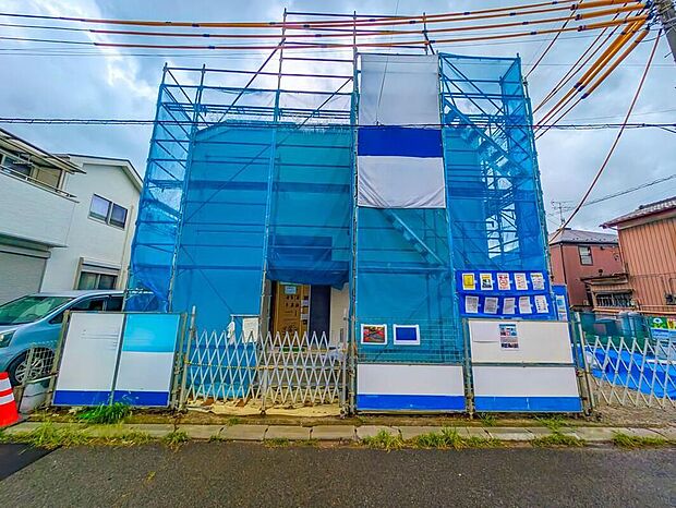 【現地外観写真】「関宿中央バスターミナル」停歩9分、東武野田線「川間」駅までバス乗車22分!陽当たり良好、南西角地物件!安心の住宅性能評価取得!地震に強い家!