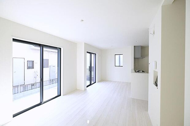 ◆LDKはご家族みんなが揃う大切な空間です♪テーブルやソファ、カーテン選び、レイアウトを考えるのも楽しいですね♪笑顔溢れる楽しい暮らしをイメージしながらご見学ください♪