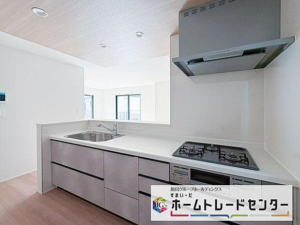 ◆人気の対面式キッチン。お食事の準備をしながらでもご家族とのコミュニケーションを楽しめます♪ぜひご見学の際にはキッチンに立ち、生活をイメージしてください。