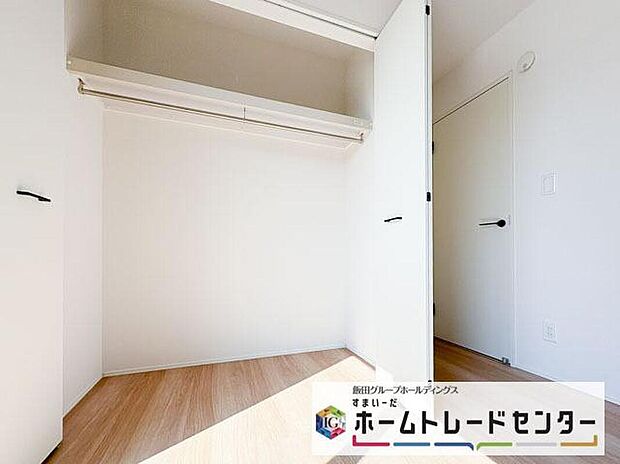 ◆2階の各居室にはそれぞれ収納を完備!しっかりとした容量のスペースを確保しているので、お部屋は美しい空間を保てますね♪