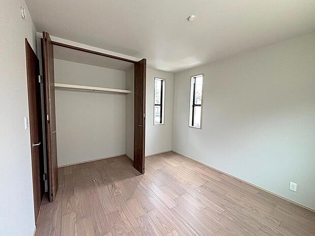 ◆2階の各居室にはそれぞれ収納を完備！しっかりとした容量のスペースを確保しているので、お部屋は美しい空間を保てますね♪