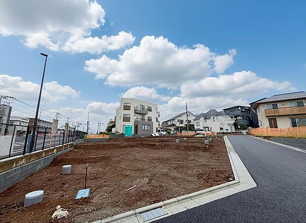 土地面積100m2超のゆとりある敷地で、理想の住まいづくりが可能です。
