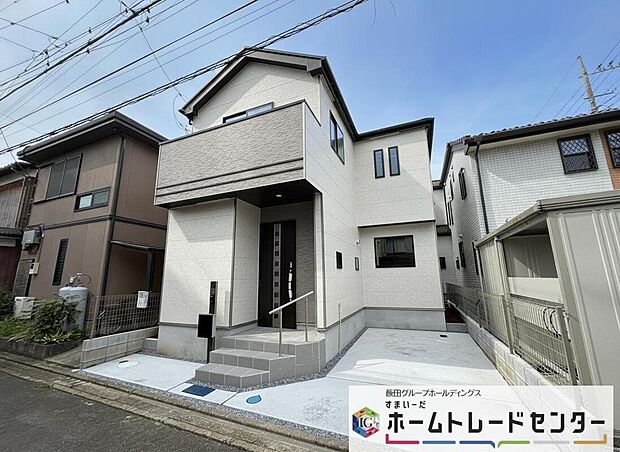 閑静な住宅地☆カースペースあります♪空いたスペースは駐輪場としてもお使いいただけます◎