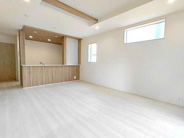 ◆LDKはご家族みんなが揃う大切な空間です♪テーブルやソファ、カーテン選び、レイアウトを考えるのも楽しいですね♪笑顔溢れる楽しい暮らしをイメージしながらご見学ください♪
