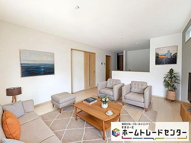 ◆LDKはご家族みんなが揃う大切な空間です♪テーブルやソファ、カーテン選び、レイアウトを考えるのも楽しいですね♪笑顔溢れる楽しい暮らしをイメージしながらご見学ください♪
※本家具はCGとなります