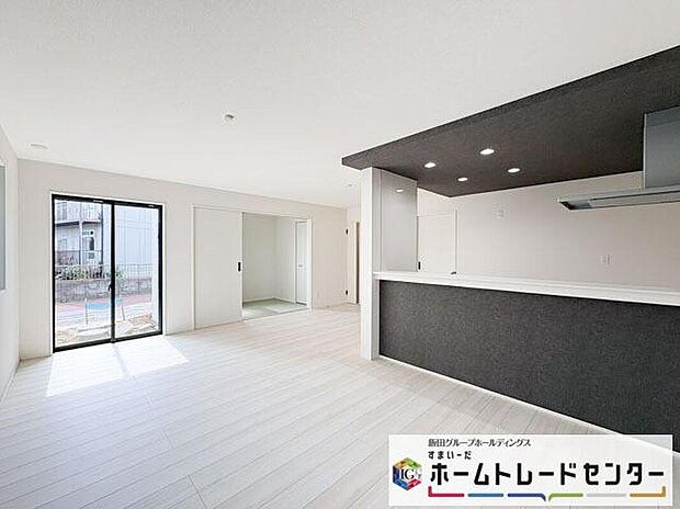 ◆LDKはご家族みんなが揃う大切な空間です♪テーブルやソファ、カーテン選び、レイアウトを考えるのも楽しいですね♪笑顔溢れる楽しい暮らしをイメージしながらご見学ください♪※本家具はCGとなります
