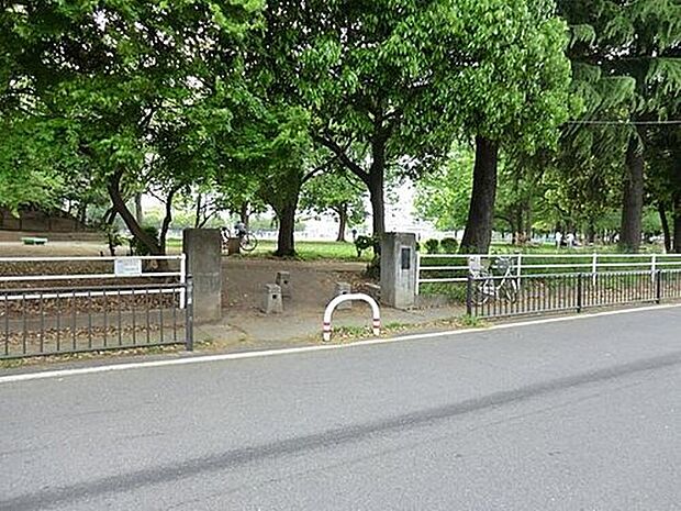 つつじケ丘公園(約180m)