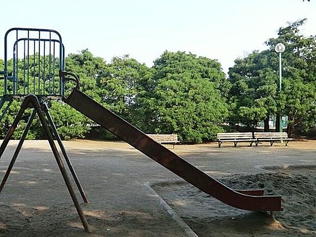 浅間台大公園（約400m）