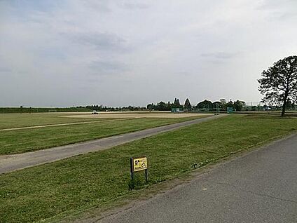 西遊馬公園 3600m(徒歩59分、自転車15分)