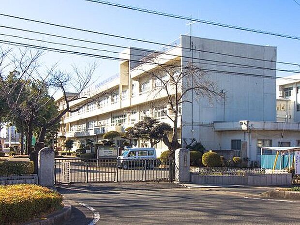 上尾市立太平中学校(約510m)