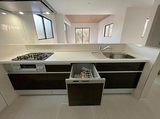 【キッチン】◆食洗器付きのキッチン♪時短にもなるあると嬉しい設備です♪