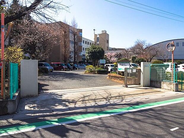 桶川市立桶川東中学校（約550m）