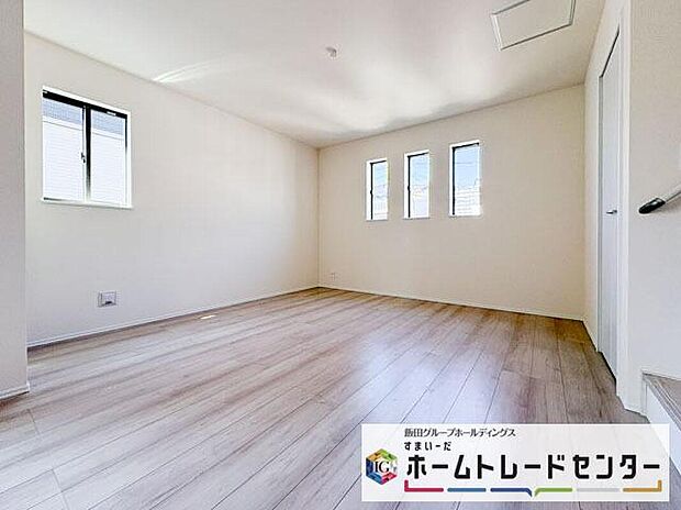 【リビング以外の居室】◆居室のサッシにはペアガラスを採用、高い断熱性による省エネと結露対策に有効です。室内を快適な空間に代えてくれます。現地の通風や採光も実際にご確認下さいませ。