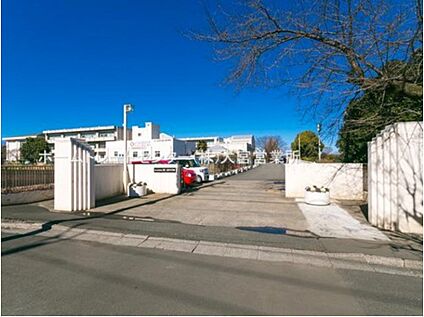 さいたま市立第二東中学校 1000m (徒歩13分)