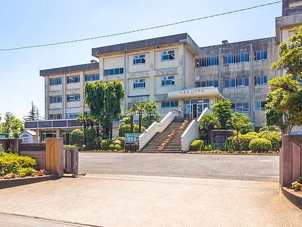 久喜市立久喜東中学校（約500m）