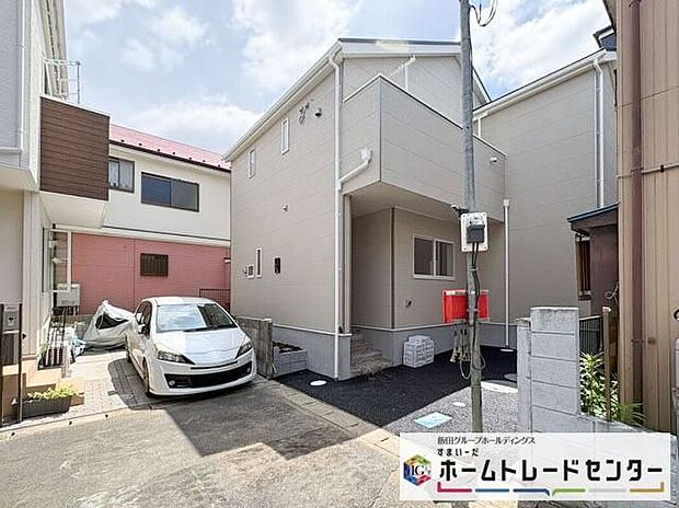 【前面道路含む現地写真】◆平日・お仕事帰りなど、いつでもご案内させていただきます！デザイン・目に見える設備面も大切ですが、耐震構造で地震に強い家の為、次代へ繋ぐ強固な住宅です。