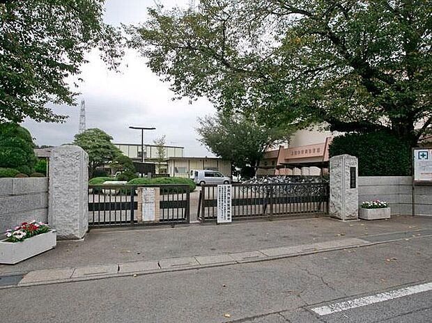 上尾市立上尾中学校（約400m）