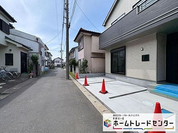 【前面道路含む現地写真】◆平日・お仕事帰りなど、いつでもご案内させていただきます！デザイン・目に見える設備面も大切ですが、耐震構造で地震に強い家の為、次代へ繋ぐ強固な住宅です。