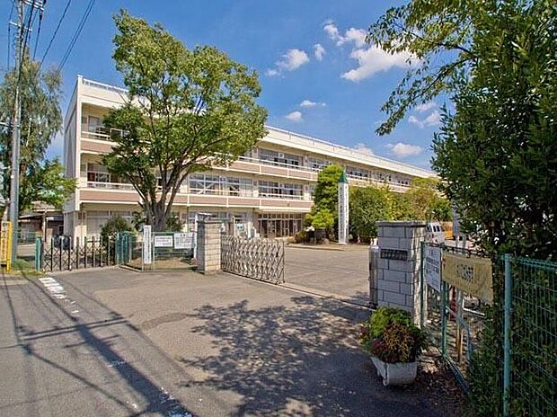 蓮田市立蓮田中央小学校(約330m)