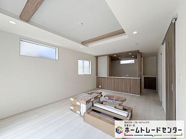 【リビング】◆LDKはご家族みんなが揃う大切な空間です♪テーブルやソファ、カーテン選び、レイアウトを考えるのも楽しいですね♪笑顔溢れる楽しい暮らしをイメージしながらご見学ください♪